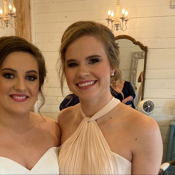 Meet your Posher, Leslie - Picture 1 of 1